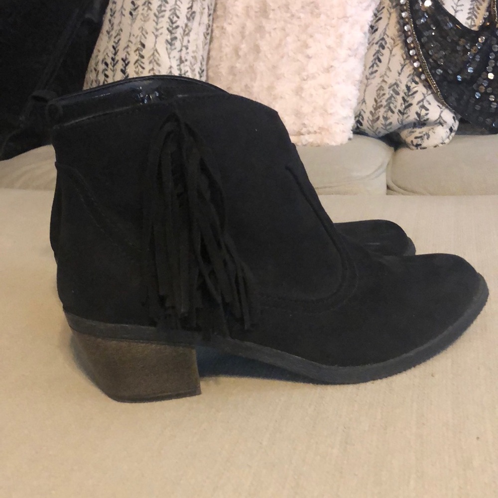 Faded Glory fringe booties size 6 black